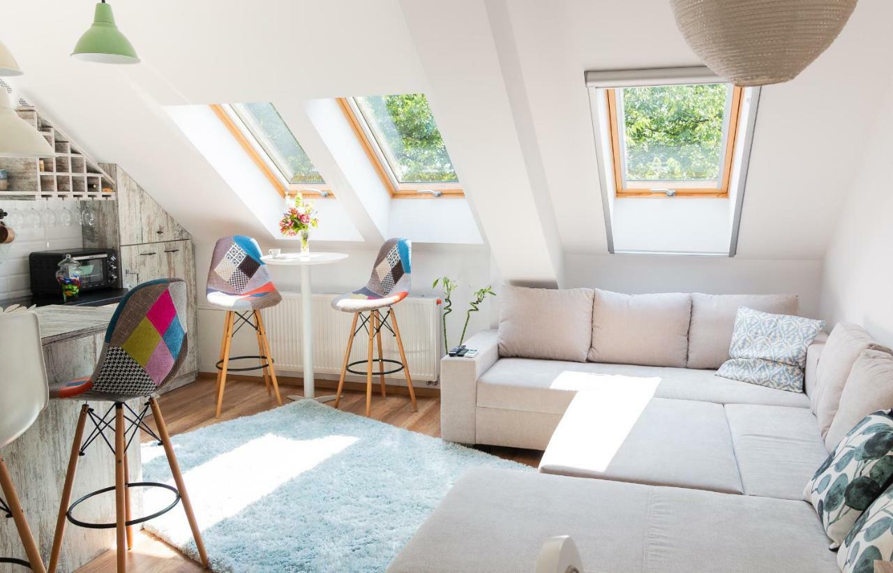 Cozy Flat In The Heart Of The City Орадеа Екстериор снимка