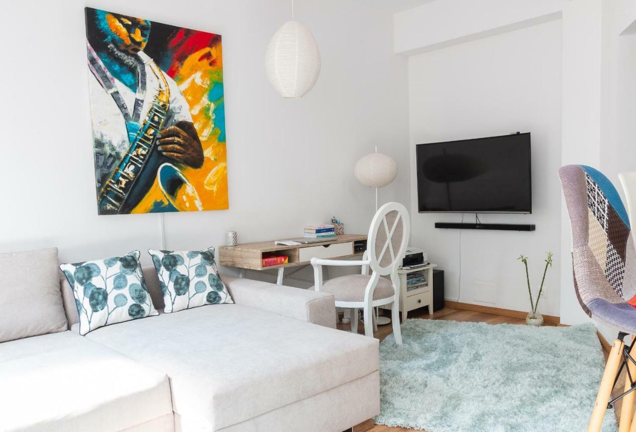 Cozy Flat In The Heart Of The City Орадеа Екстериор снимка